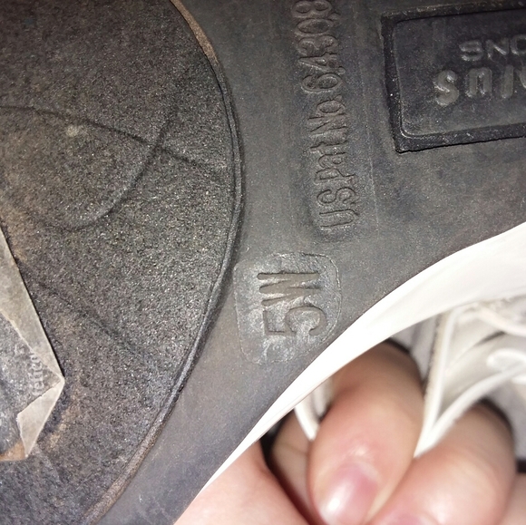 White Heels with diamond studs - Picture 5 of 5